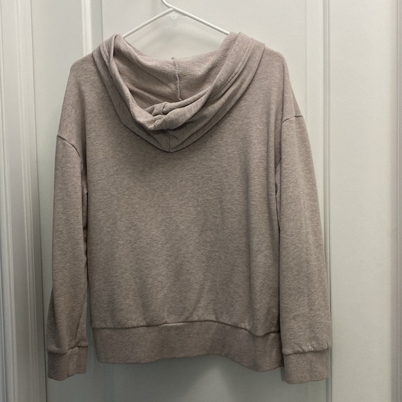 Victoria's Secret Pullover Long Sleeve Hooded Sweatshirt Size Medium - Picture 9 of 9